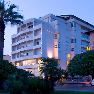 Sina Astor Hotel