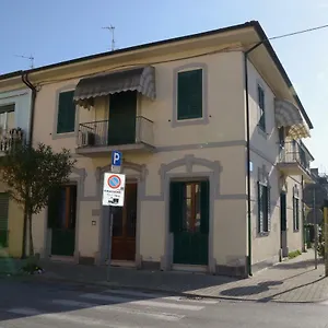 Villino Silvia Viareggio